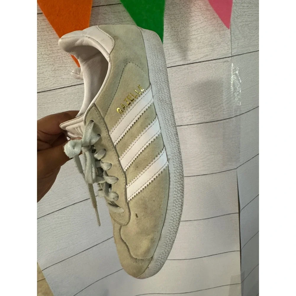 Adidas Gazelle Suede Sneakers sage Green Mint White BB5473 Mens 4 Womens 5.5